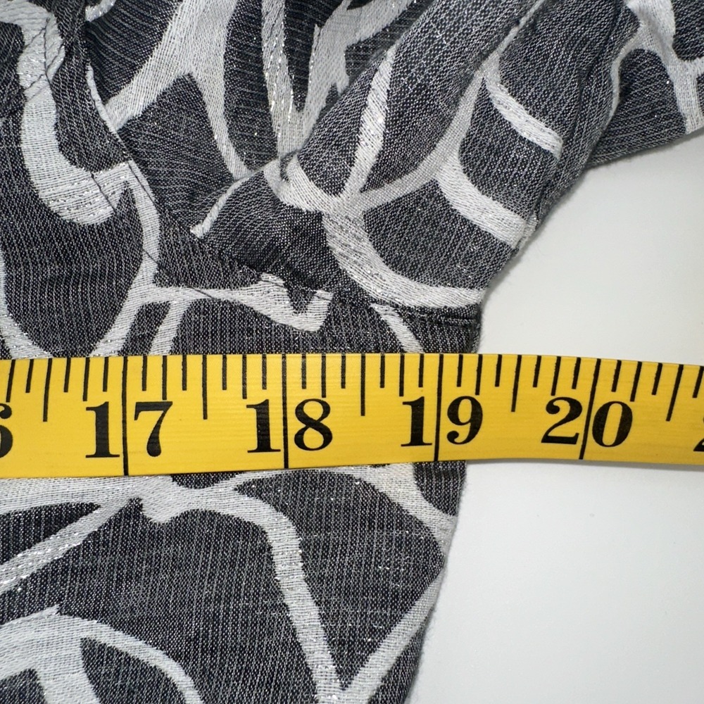 Additions By Chicos Gray White Floral Top Metallic Thread Button Open Front 3/4 - Picture 4 of 8
